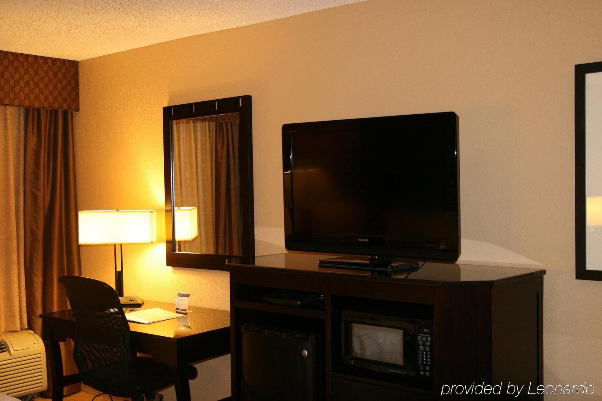 Comfort Inn Plano-Dallas Стая снимка